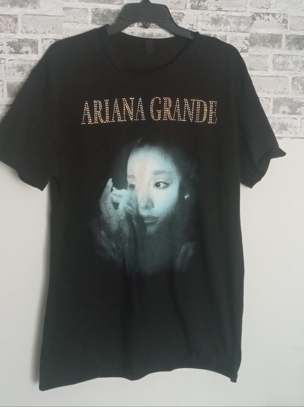 Ariana Grande Black Graphic Tee Petals Tour - ' Short Sleeve Top New
